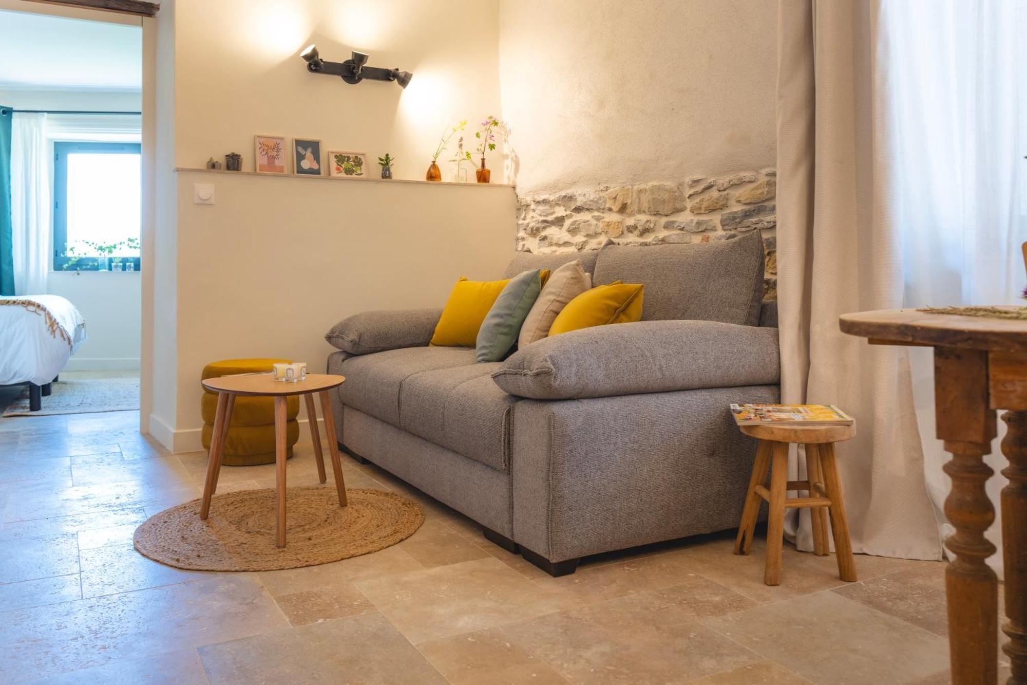 Les Terres Aoyama Hotel Saint Julien Les Rosiers Bagian luar foto