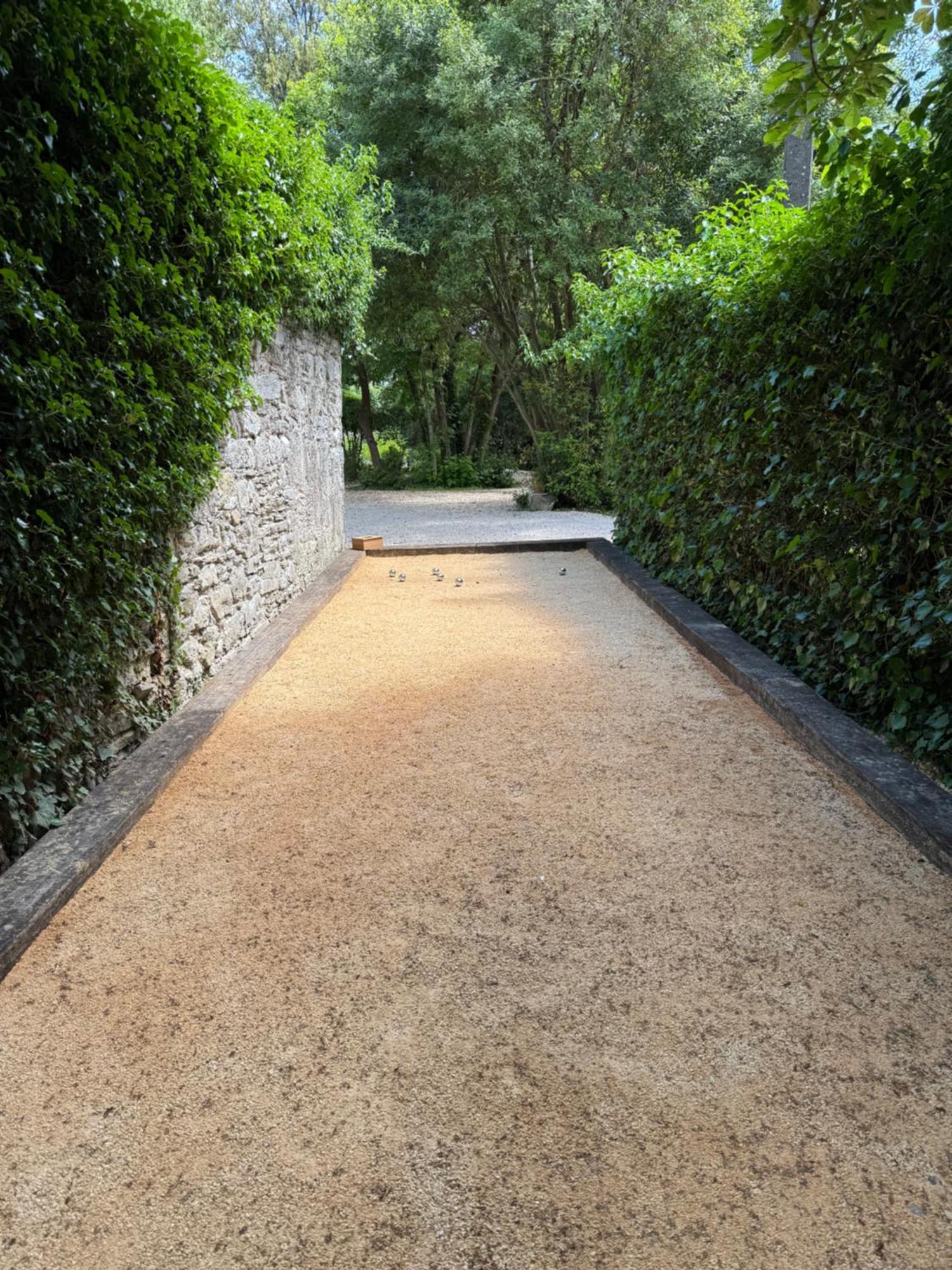 Les Terres Aoyama Hotel Saint Julien Les Rosiers Bagian luar foto